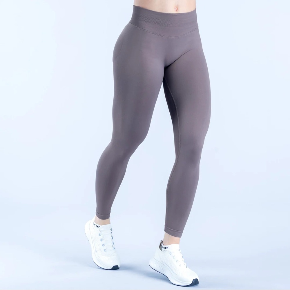 DYFNE Impact Truffle Leggings NWOT